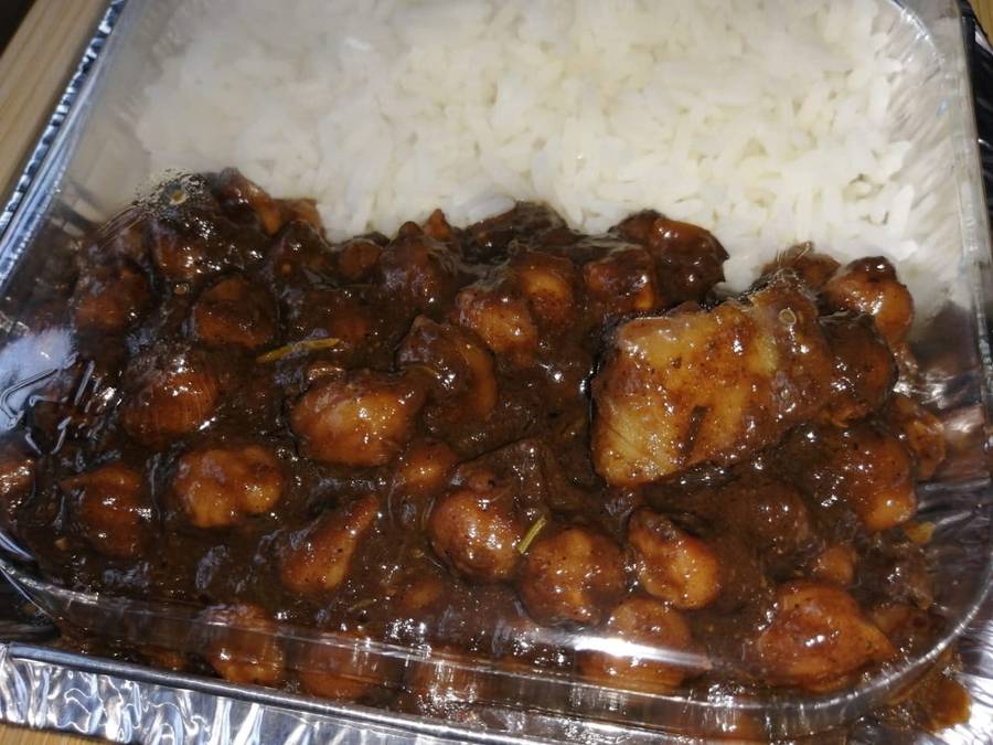 Sticky glazed chicken with white rice